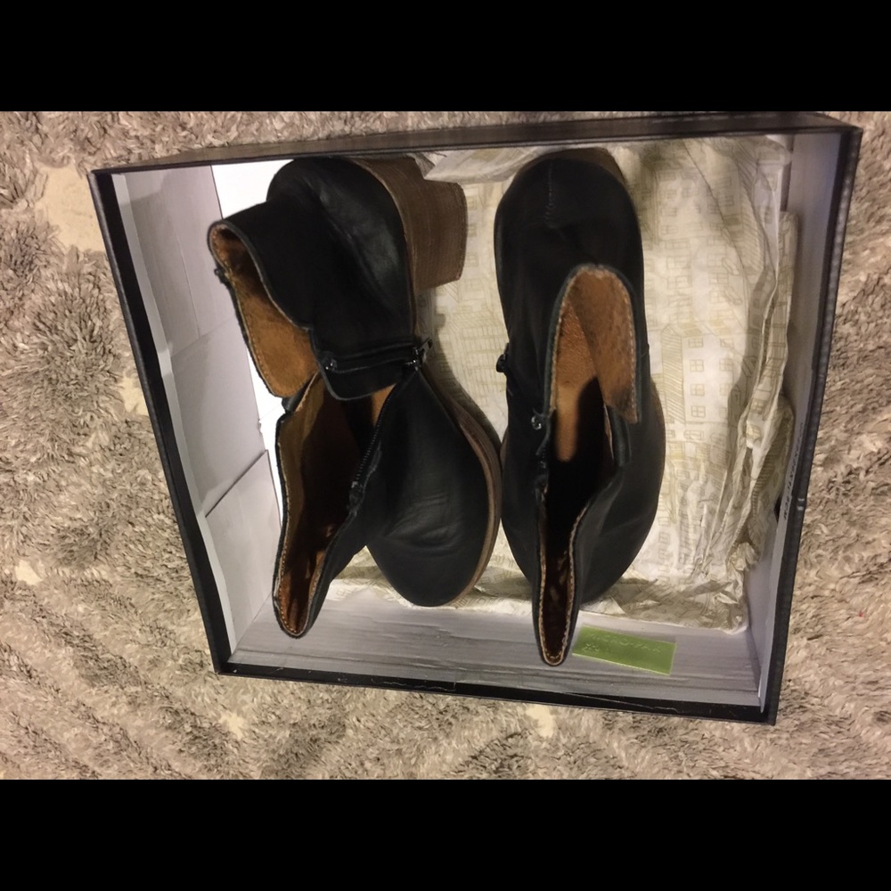 Black Booties - Picture 3 of 7